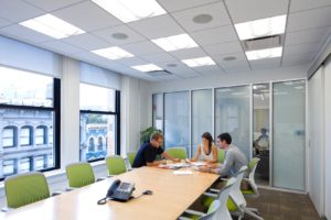Подходит ли подвесной потолок для вашего предприятия?