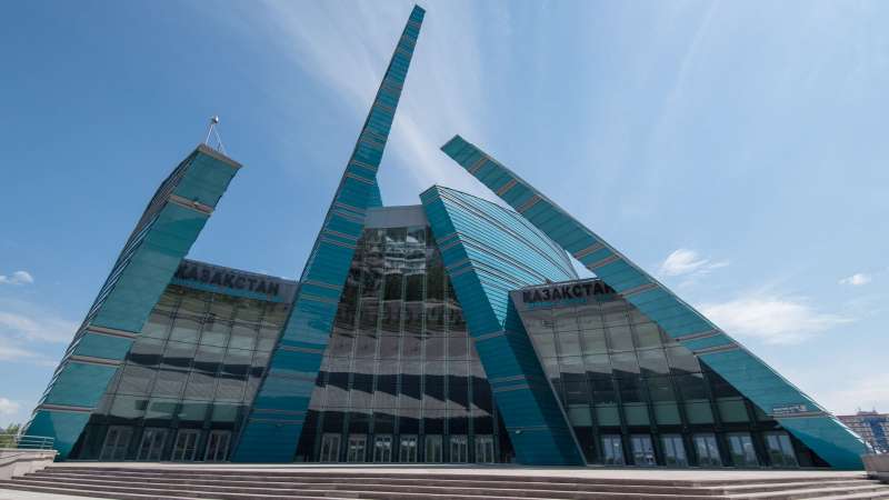 В Казахстане хотят отменить концерты за "подрыв национального строя"