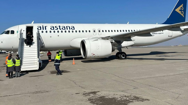 Air Astana прокомментировала инцидент с самолетом в Актау