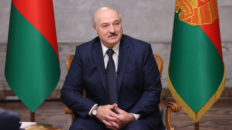 Лукашенко помиловал 31 гражданина Украины