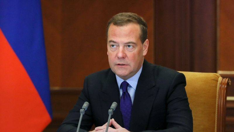 Медведев дал совет США в налаживании диалога с Россией