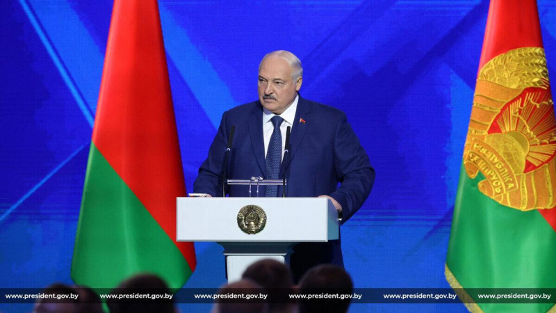 "Надо копать": Лукашенко поручил найти редкоземельные металлы в Беларуси