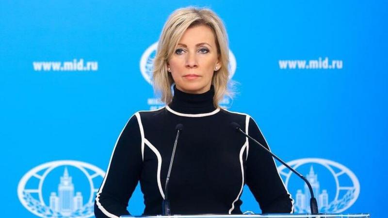 Театр абсурда - Захарова прокомментировала идею Зеленского пригласить лидеров ЕС на 9 мая